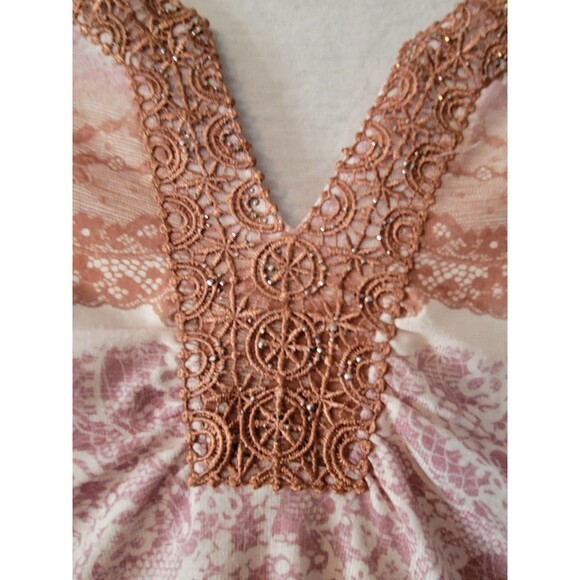 Womens Petite Medium One World Top - Picture 2 of 4